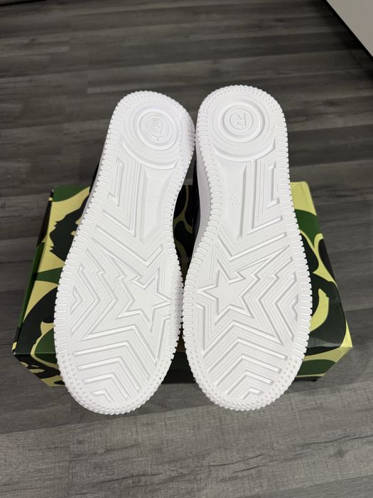 Vand adidași noi bape sta