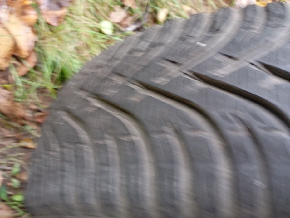 Зимни гуми goodrich 185/65/15 2021 година