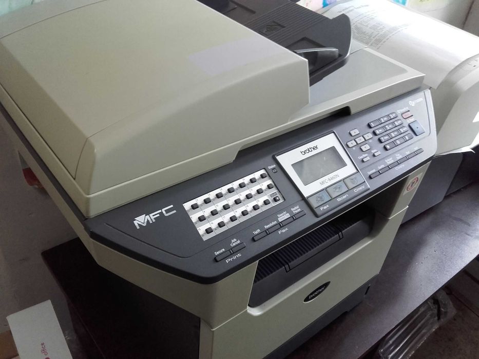 Отличен! Лазерен принтер, скенер и копир 3 в 1 Brother MFC 8460N с дуплекс, ADF и мрежа