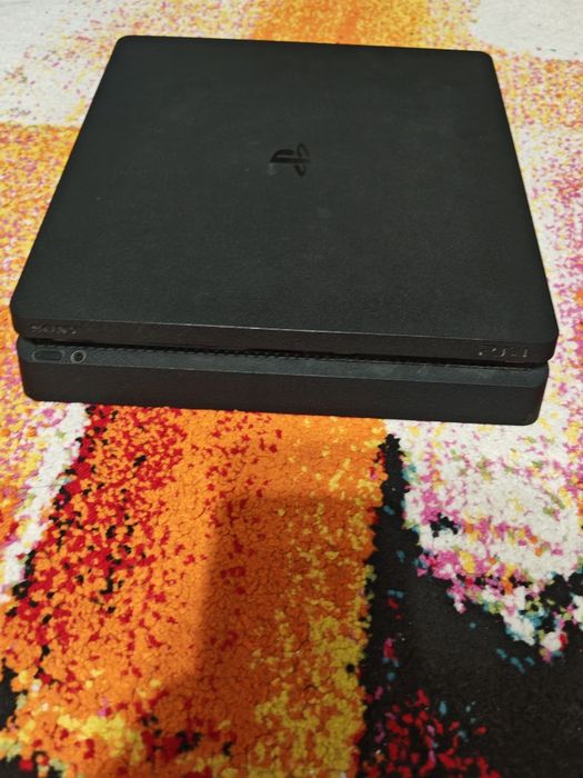 PS4 500 gb + 10 jocuri – GATA DE JOC!