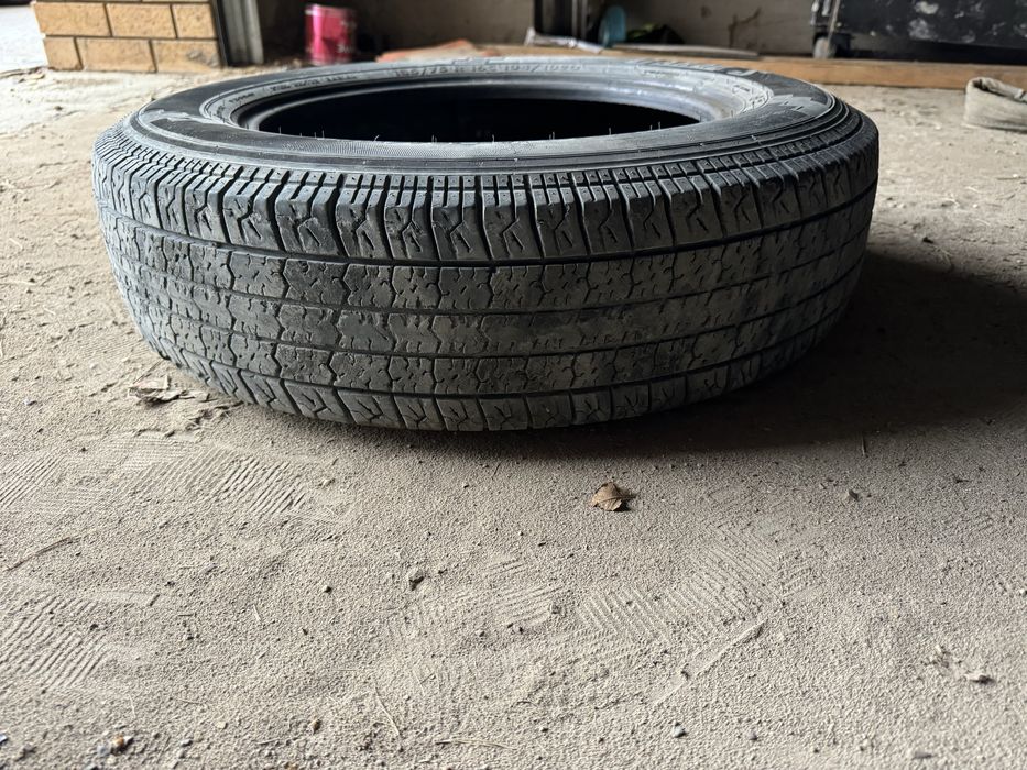 Продам шины на  газель