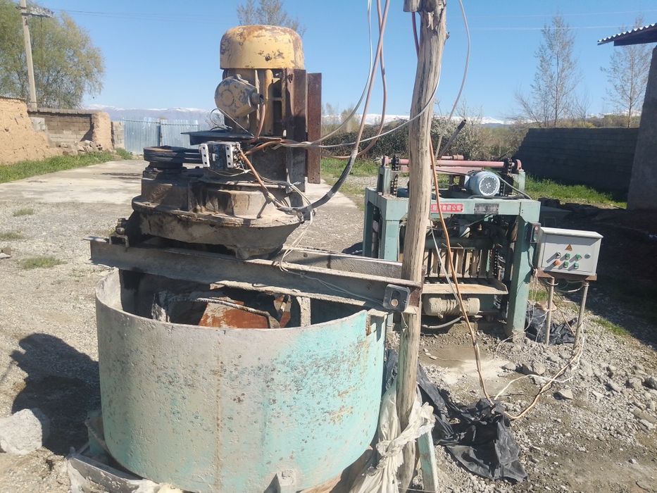 Shlakablok aparati sotiladi