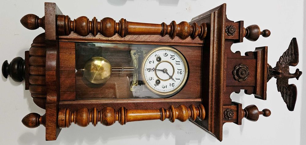 Ceas de perete cu pendula Kienzle D. R. Patent