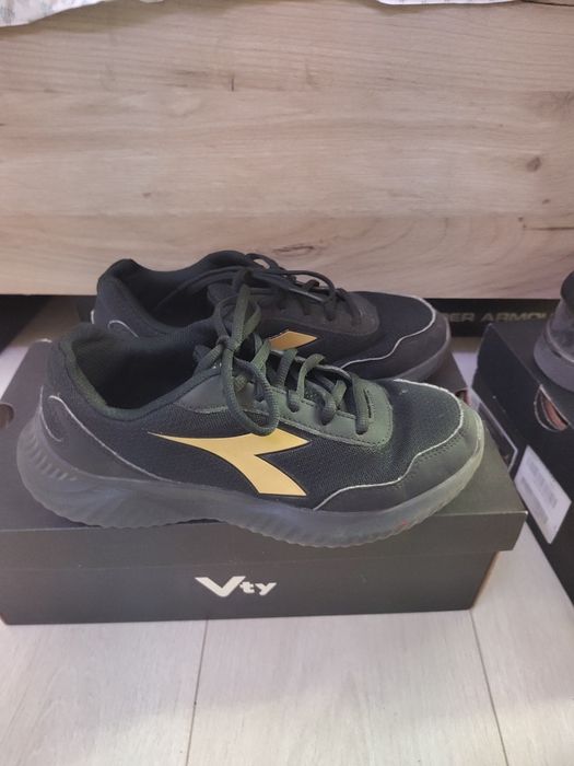 Маратонки Diadora