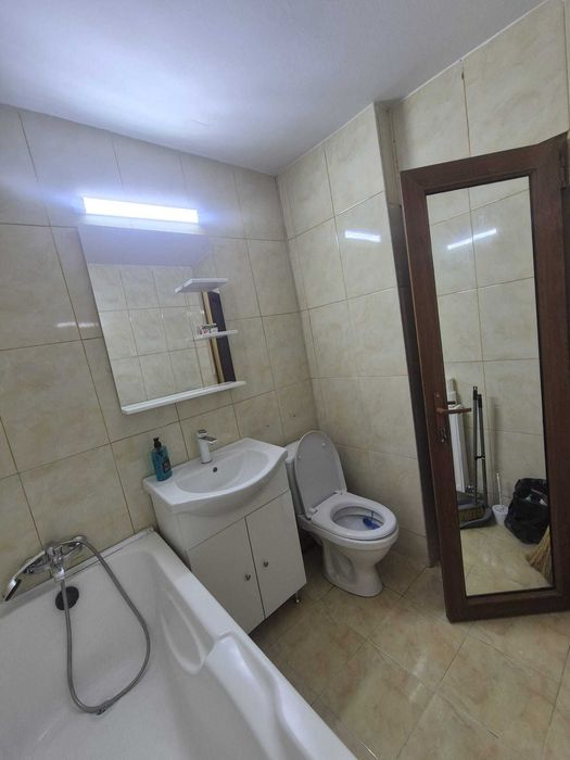 Apartament zona Bazar Calarasi spre inchiriere