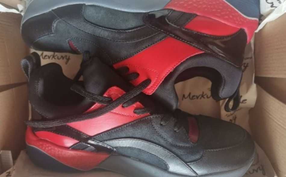 Дамски маратонки черно и червено от естествена кожа и велур