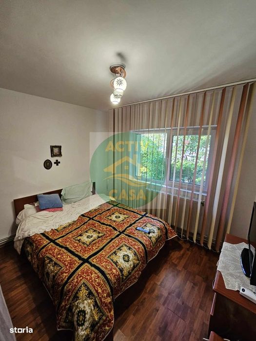 Apartament 3 camere, zona Piata Mare