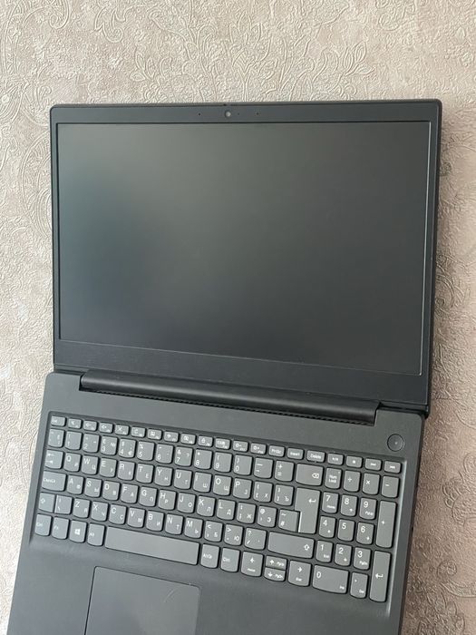 Noutbuk lenovo sotiladi xolati ideal