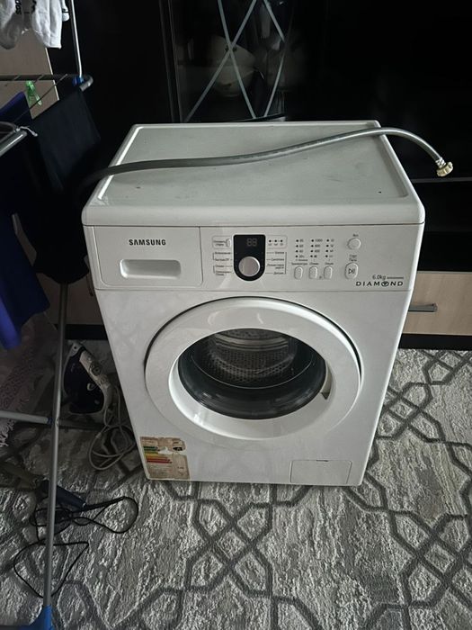 Продам стиральную машинку.