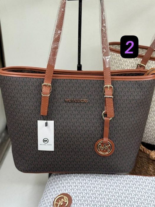 Gentuțe și rucsacuri