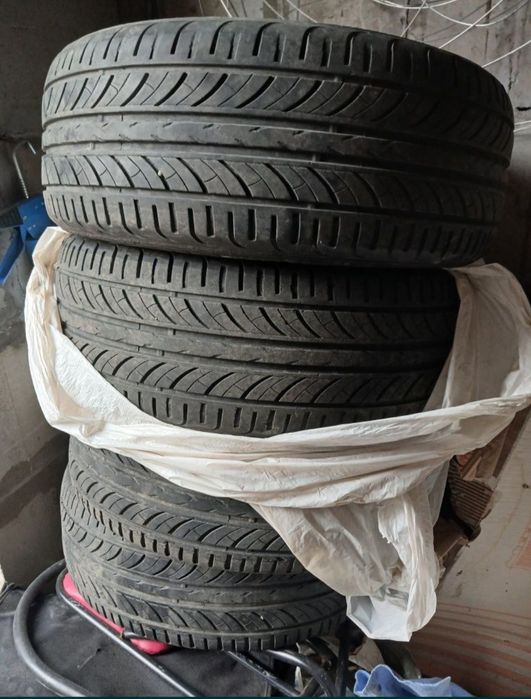 Продам шины новые.