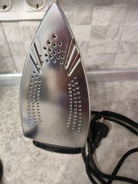 Продам утюг Braun