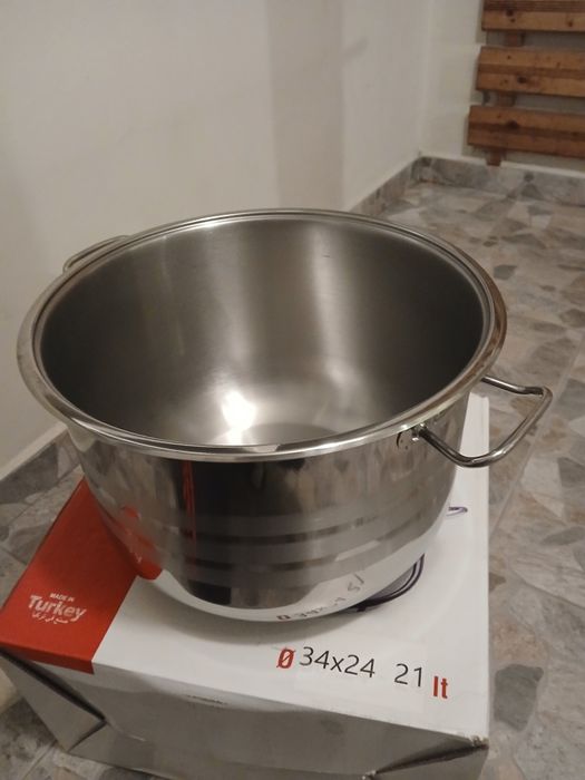 Тенджера с двойно дъно