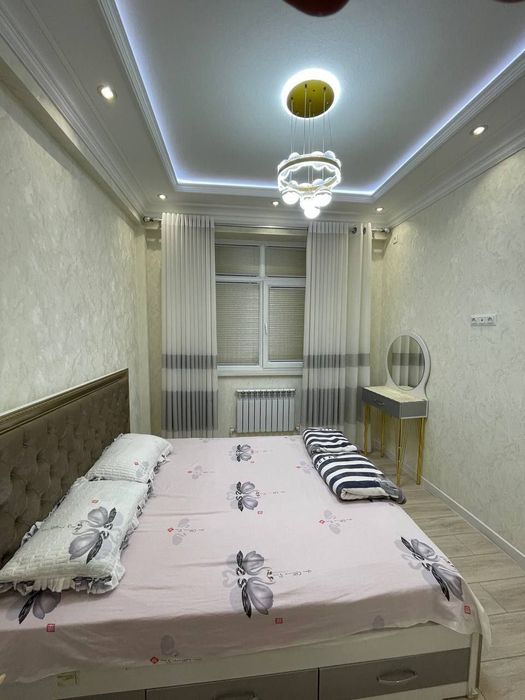 Гофур Гулом метро 5-6 минуt