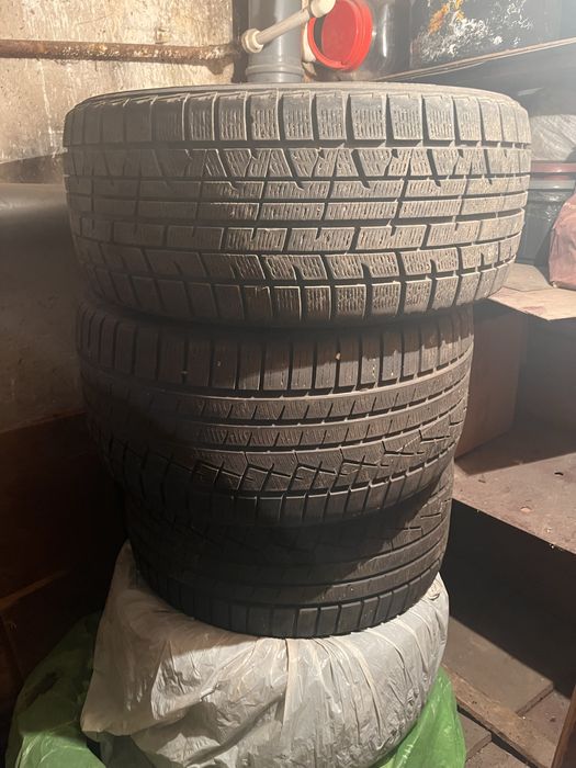 Продам шины на 18