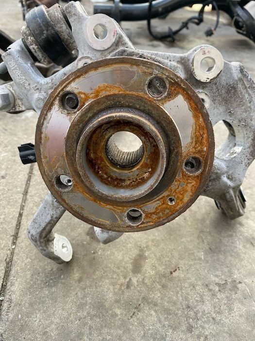 Fuzeta dreapta spate VOLVO S60-V60 2015-2020 31476232