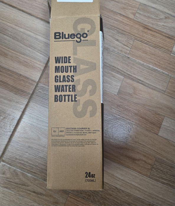 Sticla de apa cu pai si cu 2 capace