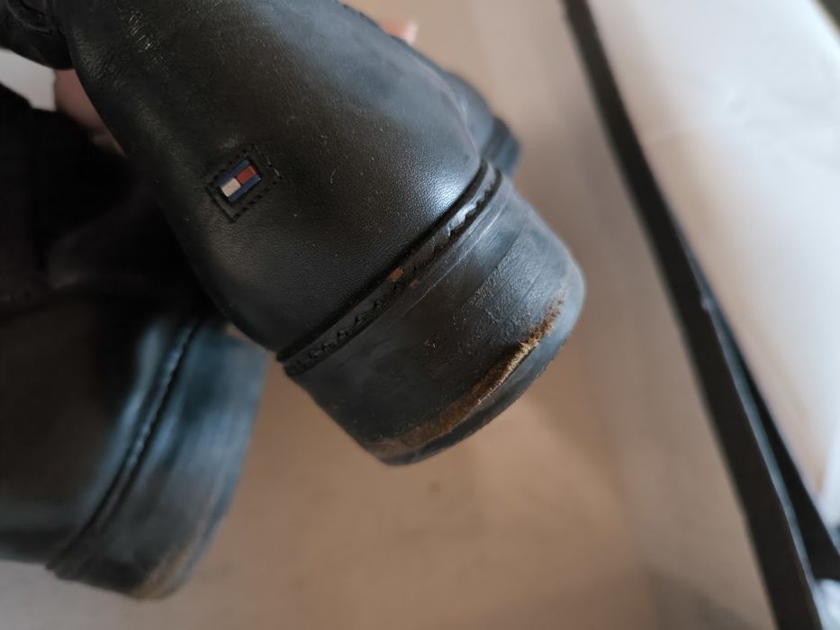 Vând cizme Tommy Hilfiger