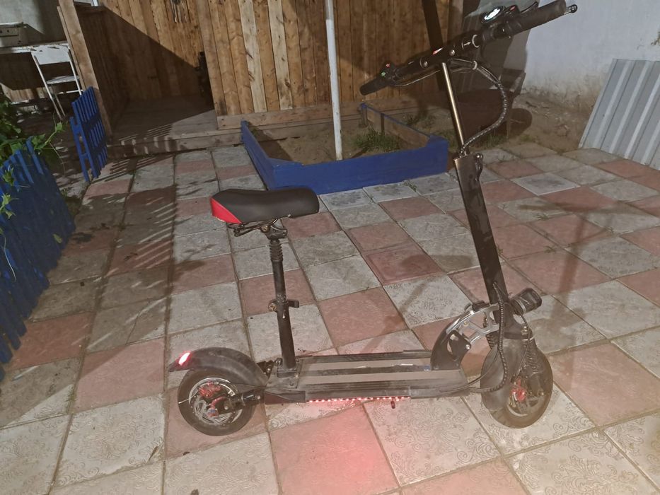Kugo Kirin  m4 pro электро самокат