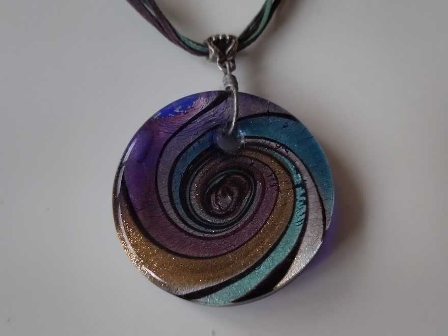 Дамско колие, ръчно изработено цветно стъкло