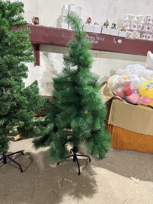 Продам елки, новогодний декор, венки