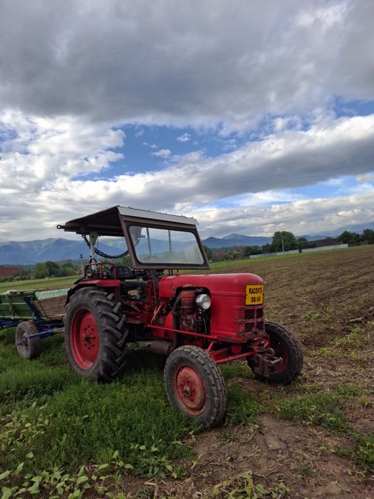 Vând tractor Fahr d180H