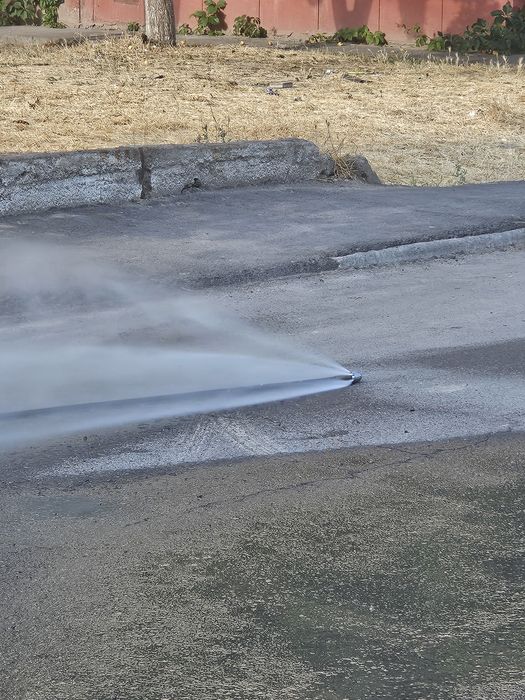 Гидродинамическая чистка канализации