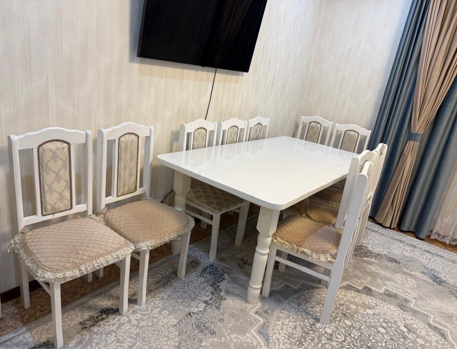 Срочно продам Стол и 10 стулья
