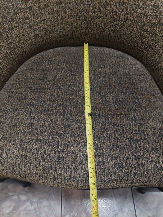 Vand 4 fotolii din lemn masiv