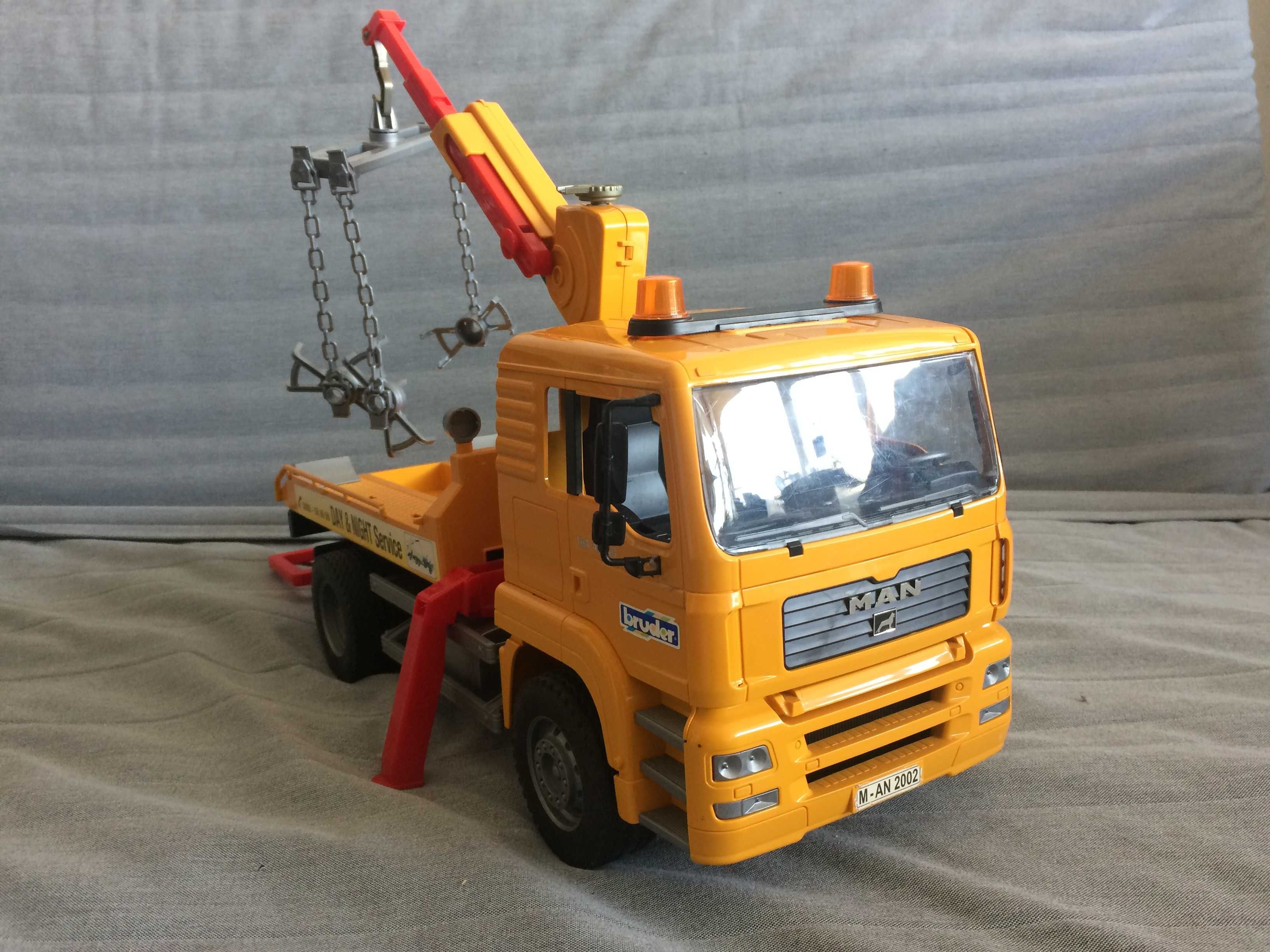 Bruder man tga crane hot sale truck