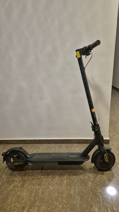 Електрическа тротинетка - Mi Electric Scooter Pro2