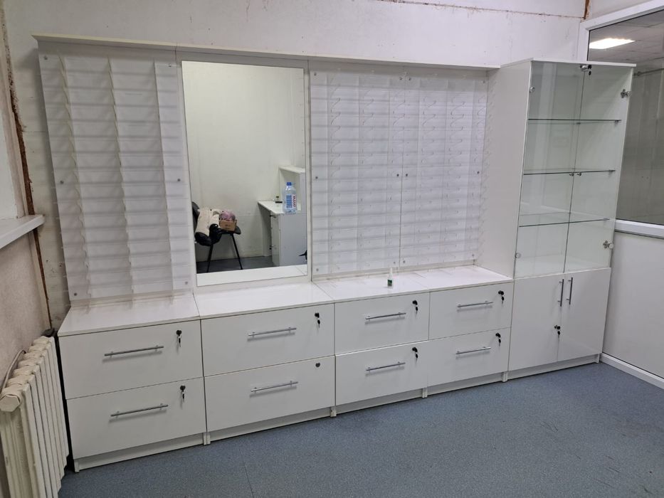 Мебель для оптики