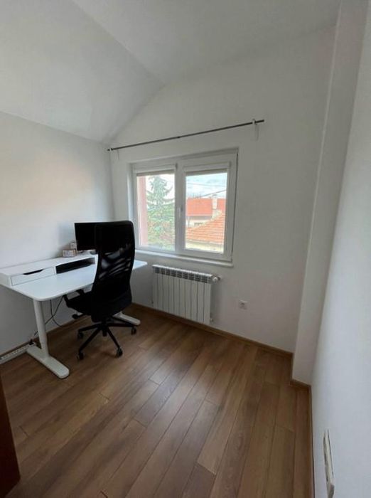 Дава се под наем Къща в Костинброд - 150 кв.м за 1350 € - Снимка #5