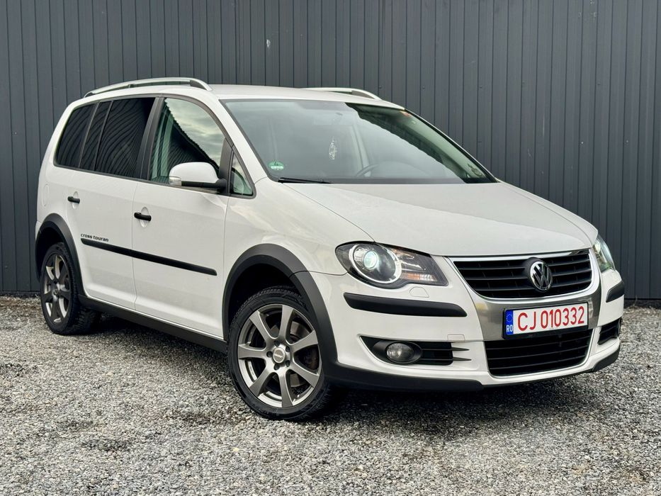 VW Touran Cross / 2.0 TDI / 170 CP / An 2009
