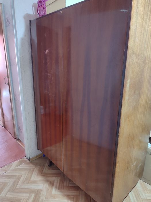 Продам ретро платиновый шкаф