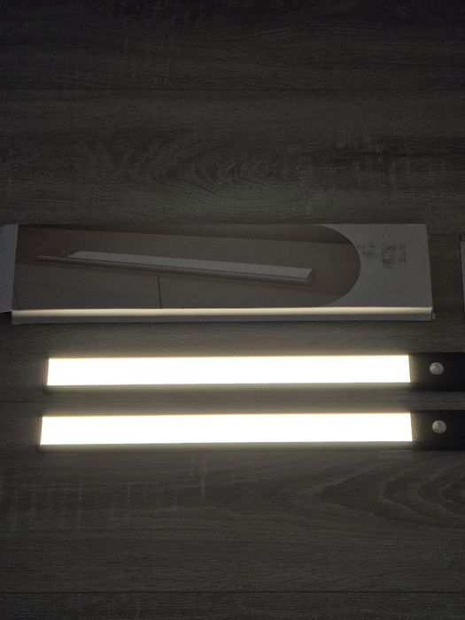 Lumină LED sub dulap 37 cm – Senzor mișcare, USB, fără fir – 2 buc