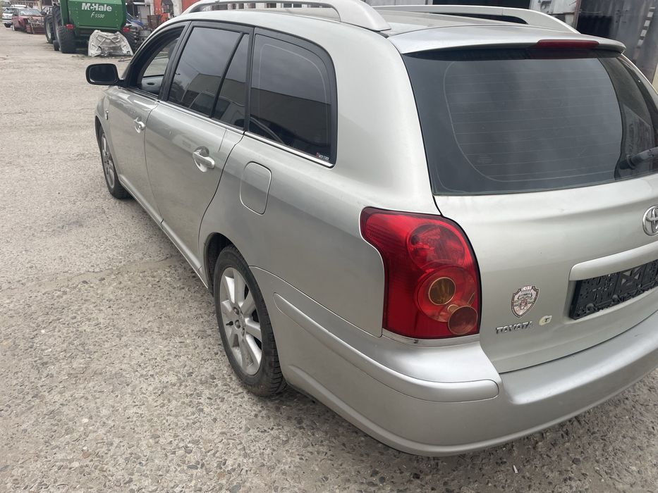 Toyota Avensis t25 2.2 D-cat 177ks 2004 г на части