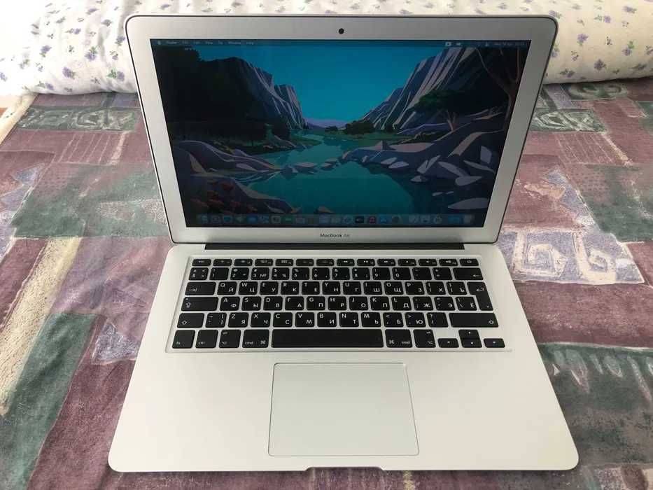 MacBook Air 13,3 '' 2018 i5 1,8 GHz, 8 GB, SSD 128 GB. CA NOU