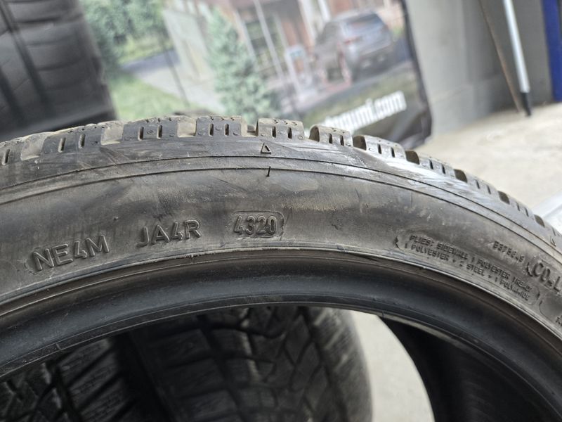 215/45/18 DUNLOP 4бр