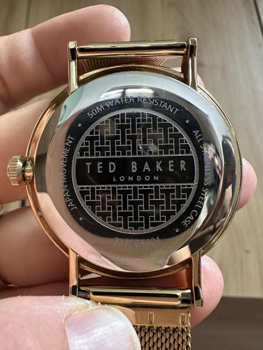 Златист часовник Ted Baker 41mm