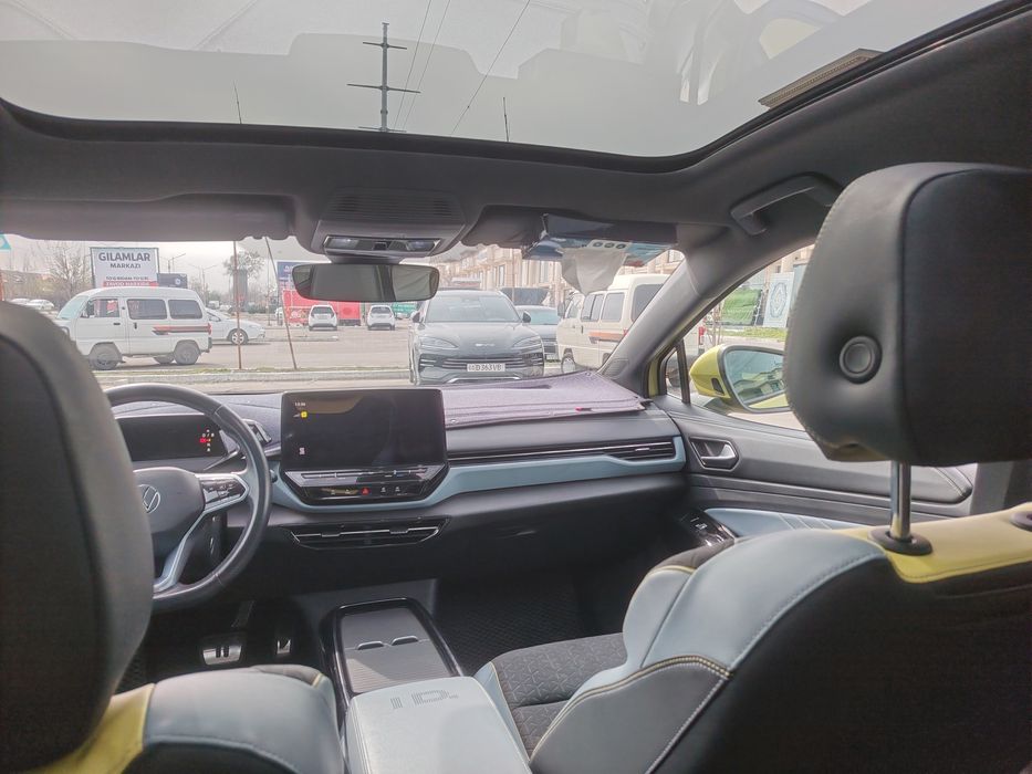 Volkswagen id.4 X pro pozitsiyasi