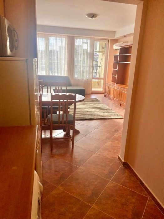 Продава се Тристаен апартамент в Варна, Колхозен пазар - 113 кв.м за 1549 €/кв.м - Снимка #2