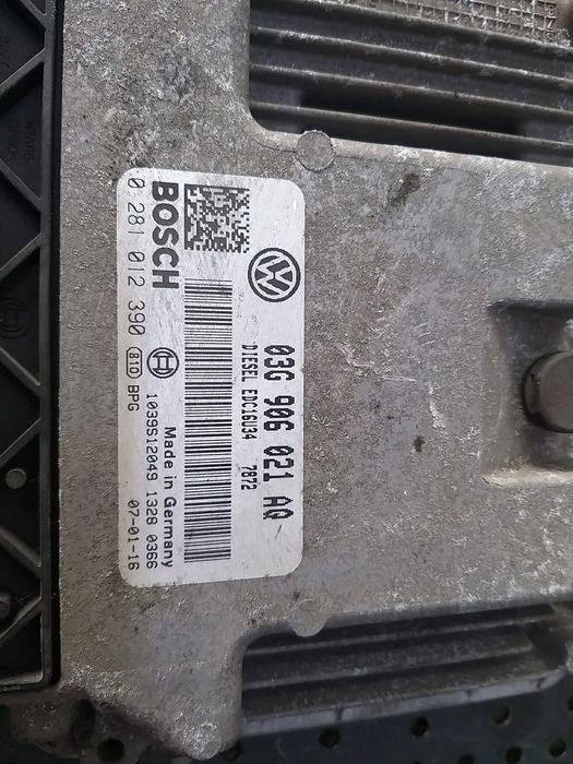 Ecu calculator motor 1.9 tdi vw caddy 3 03g906021aq 0281012390