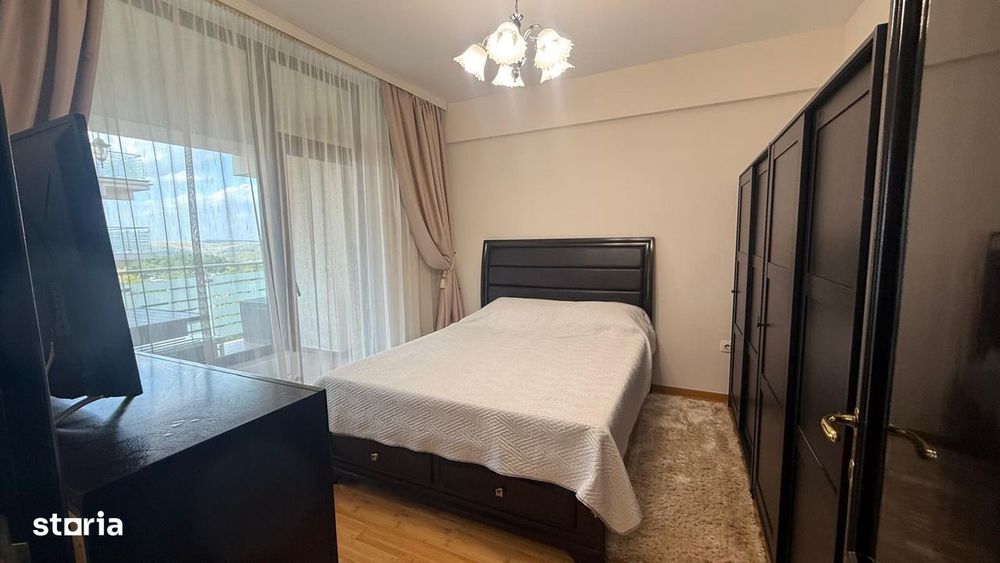 Proprietar, inchiriez apartament cu trei camere in Exclusive Residence