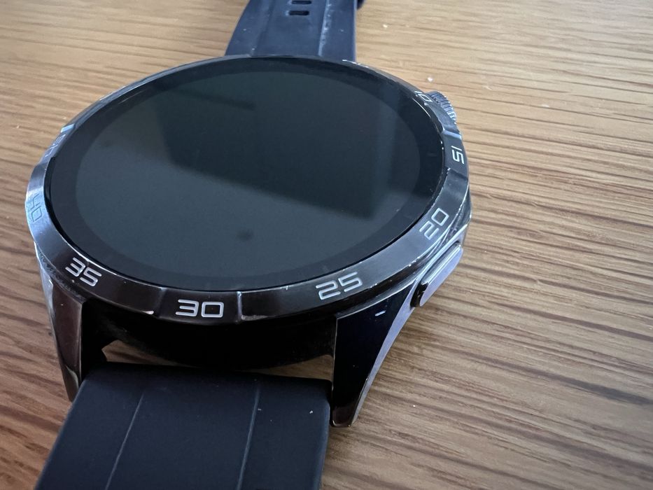 Huawei GT4 смарт часовник