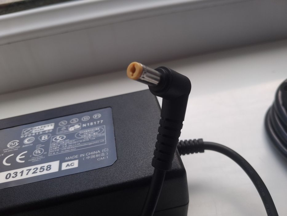 Блок питания от Acer