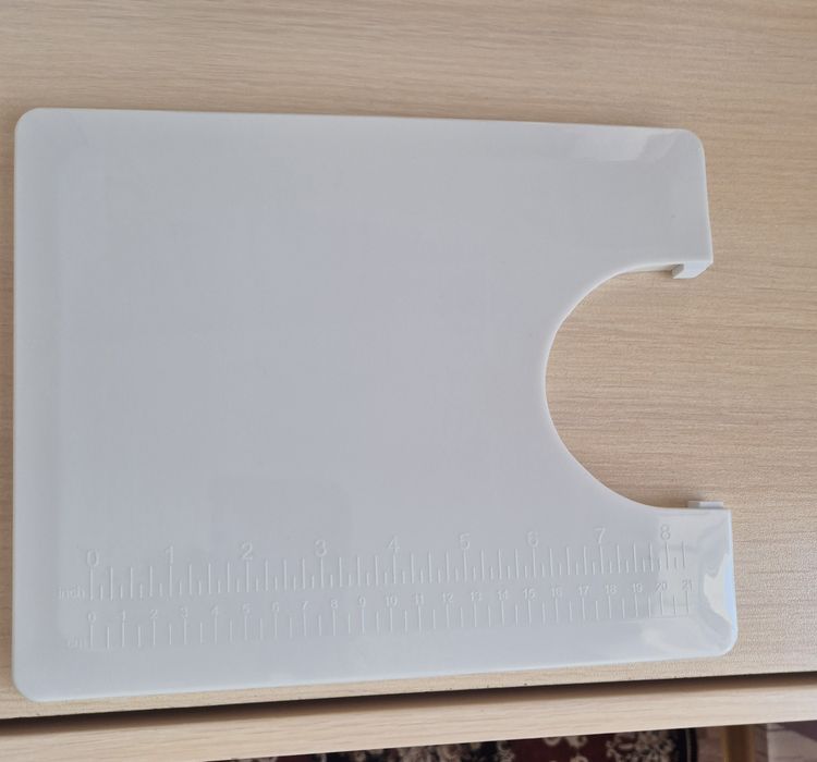 Мини- швейная машинка