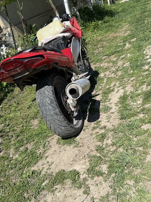 Se vinde suzuki 600