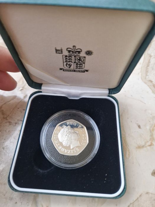 Сребърна  монета 50 пенса 2000г