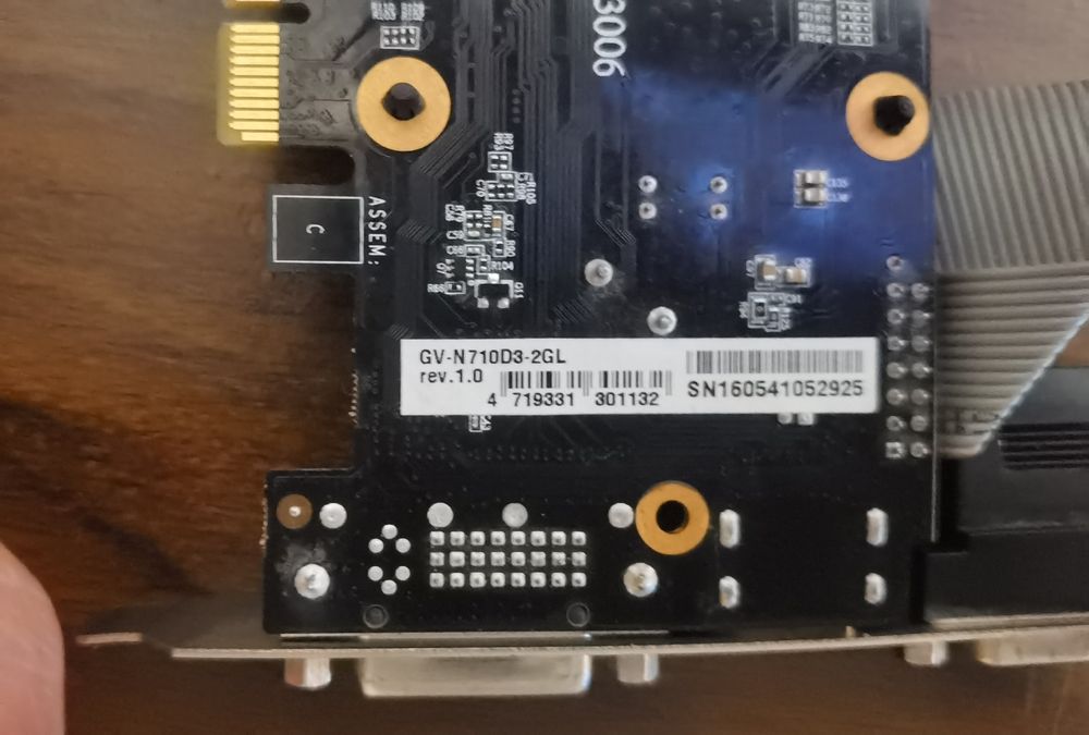 Vand placa video 2 gb